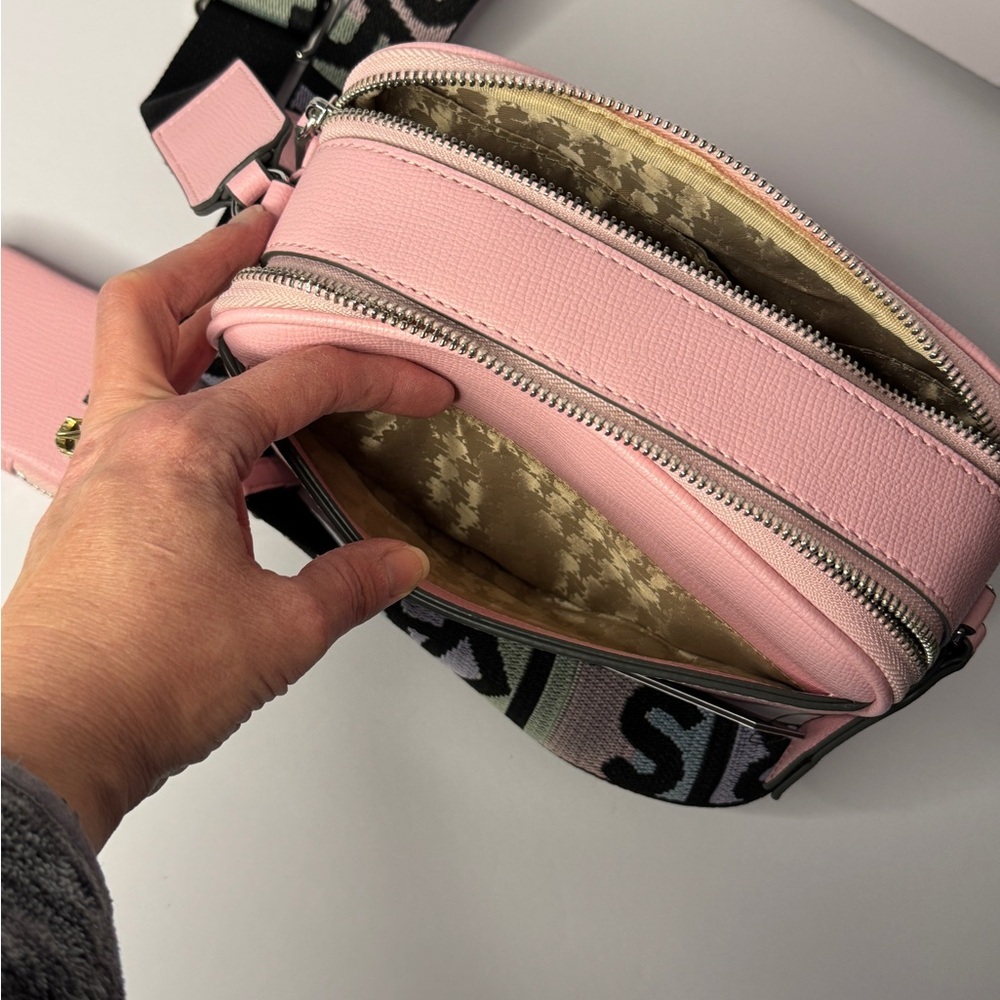 🌸 Karl Lagerfeld Pink Crossbody Bag - Picture 5 of 7